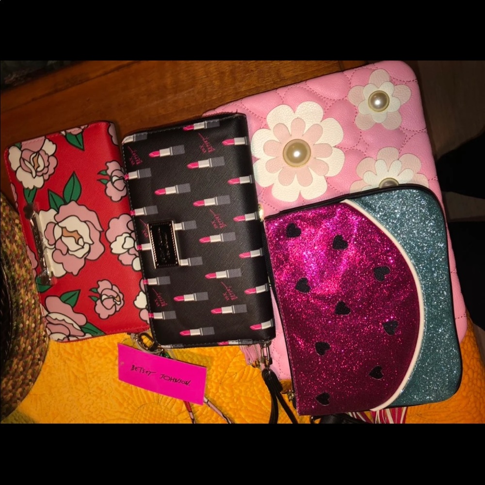 Betsey Johnson lip wallet only